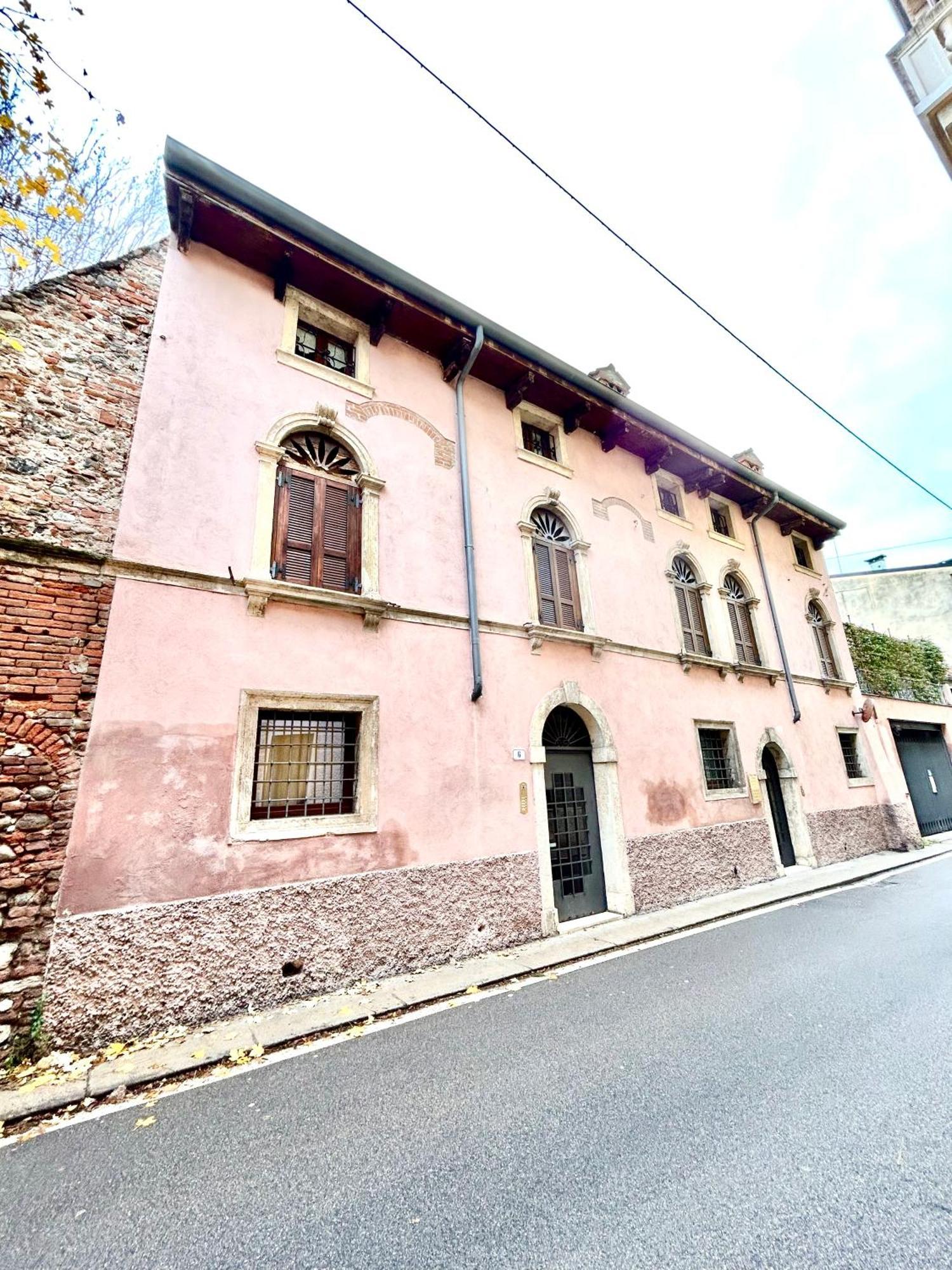 Rosso Verona Suite-Free Parking Exterior foto